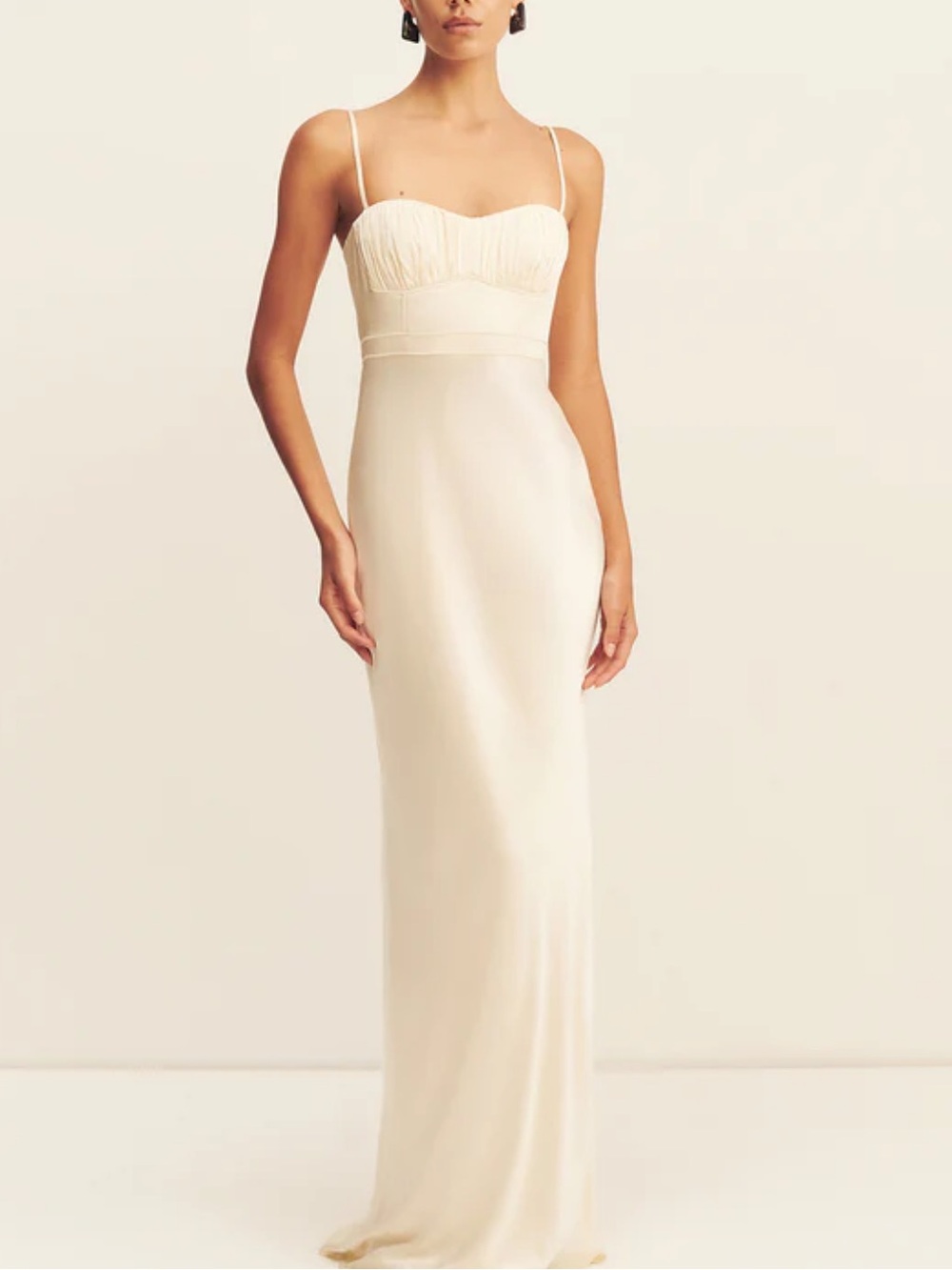 Elegant Cream Slip Dress with Sweetheart Neckline